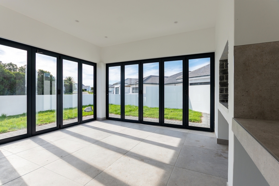 3 Bedroom Property for Sale in Shelley Point Western Cape